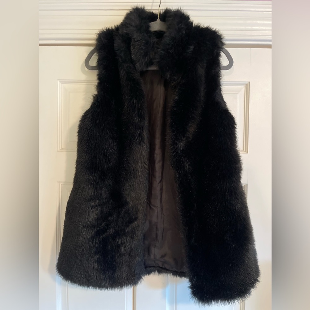 Black Forever 21 Faux Fur Vest